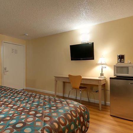 Vagabond Inn Bakersfield North Екстер'єр фото